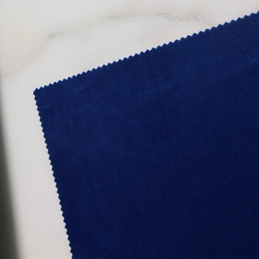 Kain Beludru Biru Kerajaan
